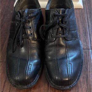 Clarks Black Leather Oxfords